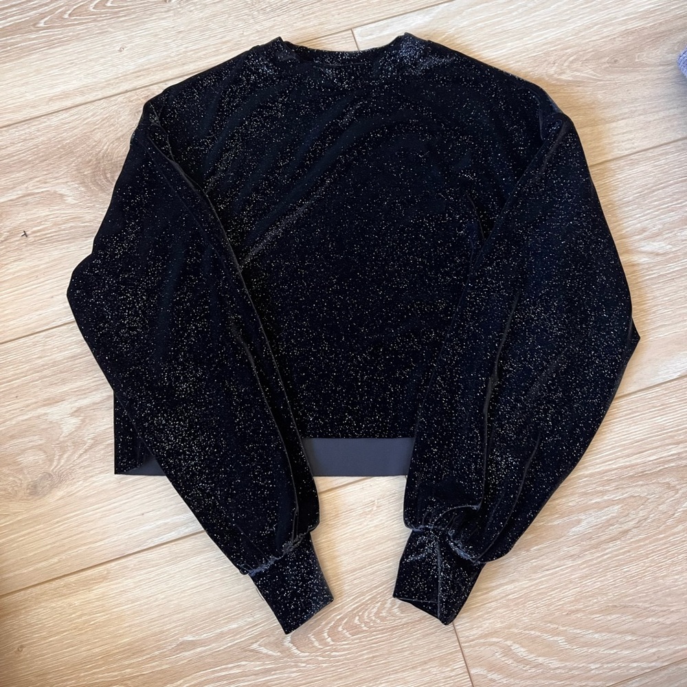 Beach Riot Black Sparkle Long Sleeve Crop (Size Small)